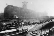 Khủng khiếp thảm họa lật tàu làm 800 người chết năm 1915