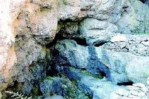 Mạo hiểm vào hang động cao 1300m, chuyên gia thốt lên 'bất khả xâm phạm'