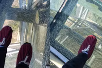 Bị yêu cầu thay mới, chủ Cầu kính Rồng Mây vẫn nói “nằm trong thiết kế“