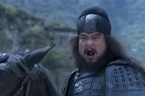 Võ tướng chế ngự Quan Vũ, khiến Lã Bố phải né tránh là ai?