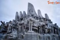 Ba tượng đài hào hùng nhất định phải ghé thăm ở Điện Biên Phủ