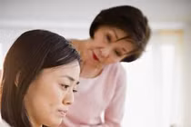 Vợ kiếm tiền tỷ chồng vẫn ngoại tình, mách mẹ chồng cũng vô ích