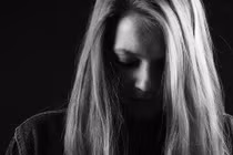 Chỉ một tin nhắn để hâm nóng tình cảm vợ chồng, tôi lĩnh hậu quả đắng