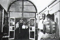 Bê bối dùng tù nhân làm “chuột bạch” khiến nước Mỹ rúng động