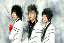 Đầu moi và những kiểu tóc sành điệu của giới trẻ Việt