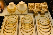 Giá vàng hôm nay 15/1: Tăng nhẹ đều trong những ngày áp Tết