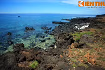 Tận mục vẻ đẹp của bãi đá nham thạch đảo Bé - Lý Sơn ngàn năm tuổi