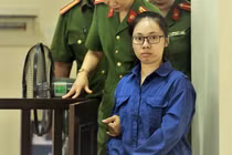 Tử hình bị cáo đầu độc chị họ bằng cyanua