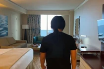 Khoa Pug review nơi ở, món ăn đắt tiền nhà hàng Cựu Tổng thống Mỹ