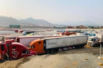 Khởi tố 2 cán bộ vụ 'bán lốt' xe xuất khẩu qua biên giới Lạng Sơn giá 200-300 triệu