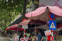 Loạt biển báo giao thông làm khó người đi đường