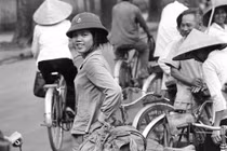 Ảnh khó quên về phụ nữ Hà Nội năm 1973 