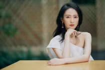 Chê vợ xấu xí, tôi đứng hình khi bạn thân tiết lộ bí mật này