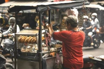 Liên tiếp hàng loạt vụ ngộ độc tập thể, chuyện gì đang xảy ra? 