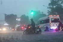 Bắc Bộ và Trung Bộ giảm mưa, Nam Bộ mưa dông, đề phòng ngập úng