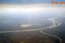 Ngỡ ngàng ngắm các thành phố, thắng cảnh Việt Nam từ bầu khí quyển