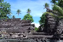 Bí ẩn thành phố cổ trồi lên giữa biển Thái Bình Dương