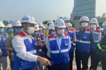Chủ tịch TP HCM ra "tối hậu thư" về tiến độ vận hành metro số 1
