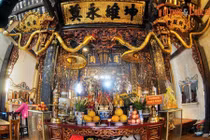 Giai thoại kỳ ảo về ngôi đền cổ trên phố Hàng Bông, Hà Nội