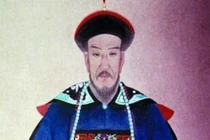 Thời Khang Hi, có 1 tham quan thủ đoạn hơn cả Hoà Thân