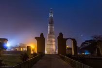 Khó tin tòa tháp chọc trời hơn 800 tuổi ở Ấn Độ