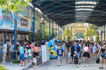 Hàng nghìn người đổ về công viên nước hồ Tây ngày đầu nghỉ lễ