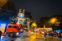 Cháy nhà tại phố cổ Hà Nội: May mắn không thiệt hại về người 