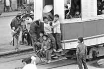 Ảnh để đời những chuyến tàu điện ở Hà Nội năm 1973