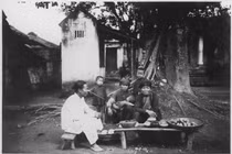 Ảnh lạ về các cửa hàng ở Hà Nội năm 1950 (2)