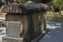 Ngôi mộ của Gia Cát Lượng bị đào lên, cảnh tượng trong lăng gây sốc 