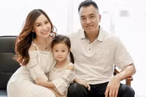 Ca sĩ gợi cảm nhất nhóm Mắt Ngọc giờ ra sao?