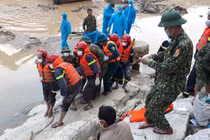 Kết thúc việc tìm kiếm các nạn nhân ở lòng sông Rào Trăng