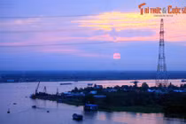 Lặng ngắm cảnh hoàng hôn ảo diệu ở vùng đất Nam Bộ