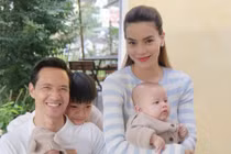 “Lầy lội” như Leon, “mượn” điện thoại của cô giáo chụp ảnh 