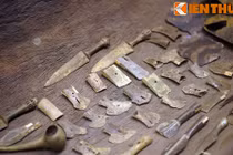 Kinh ngạc kho vũ khí trong mộ cổ 2.500 tuổi của người Việt 
