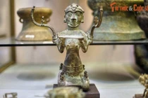 Tận mục top 10 Bảo vật quốc gia bằng đồng của Việt Nam
