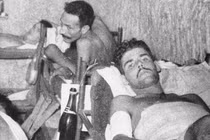 Khoảnh khắc tuyệt vọng của tù binh Pháp bị bắt ở Điện Biên Phủ