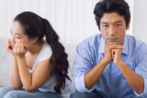 Bạn gái đưa về một đứa bé mới sinh, bí mật khiến tôi sửng sốt