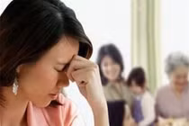 Mẹ chồng bắt phải sinh con trai, chồng càng khiến tôi khó nghĩ