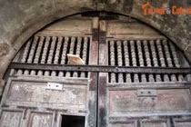 Hé lộ bất ngờ về tòa thành cổ bị bỏ hoang ở Huế