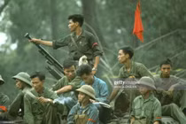 Thời khắc giải phóng miền Nam 30/4/1975 qua ảnh phóng viên nước ngoài 