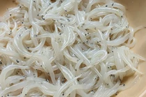 Loại cá “tí hon” trắng như sữa vào mùa, chị em tới tấp đặt mua 