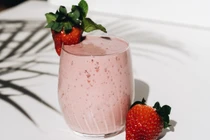 Cấp ẩm cho da trong ngày hè oi bức với 5 loại smoothie này