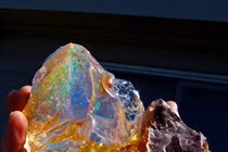 15 khoáng vật tự nhiên có đặc tính kỳ lạ nhất quả đất