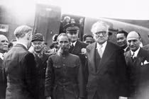 Ảnh tư liệu quý: Chủ tịch Hồ Chí Minh công du Paris năm 1946