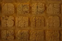 Giải mã hệ chữ viết phức tạp nhất thế giới của người Maya cổ