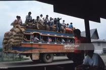 Loạt ảnh để đời về cuộc sống ở Lào năm 1989 (2)