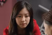 Về thăm mẹ chồng, tôi bật khóc khi thấy cảnh này