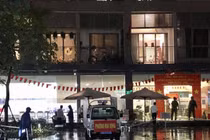 Phong tỏa tòa nhà ở Times City để truy vết liên quan ca dương tính SARS-CoV-2 mới