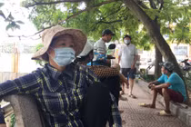 Người lao động tự do ở Hà Nội chật vật mưu sinh trong mùa dịch